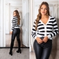 Preview: Kuschelweicher Cardigan mit Knopfleiste - schwarz/weiß