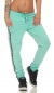 Preview: Legere Baumwoll Feizeithose mit Schriftzug-Patch in minze