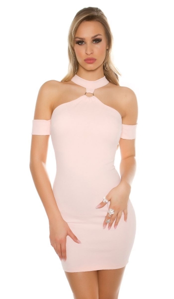 Heißes Neckholderkleid mit Schmuckring - rosa