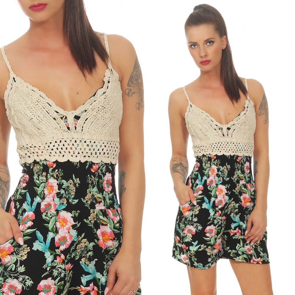 Blümchen-Overall mit süssem Häkeloberteil in multicolor/smaragd