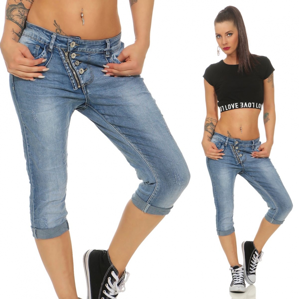 Capri-Jeans mit diagonaler Knopfleiste in blau