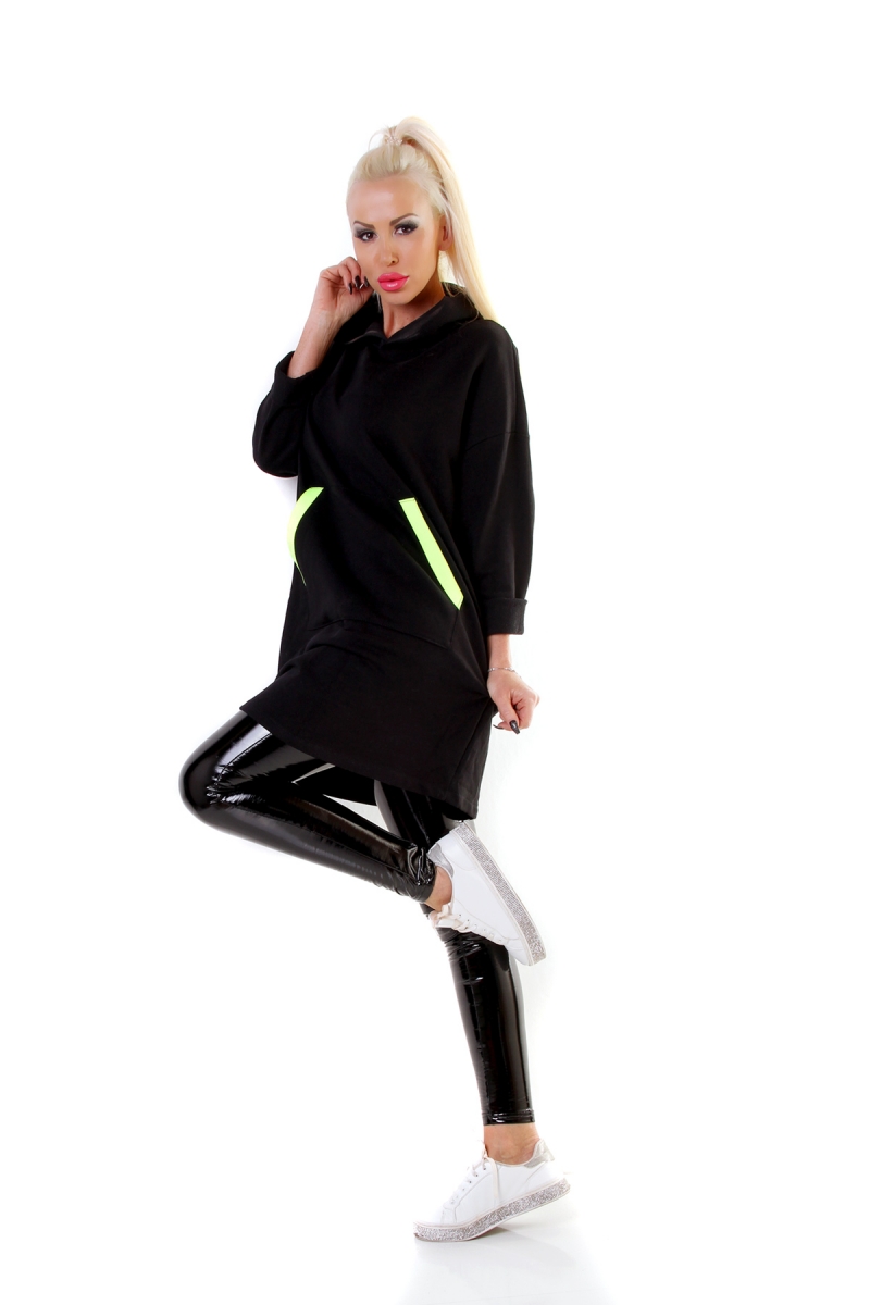 Moderner Longpullover mit Kapuze und Taschen - schwarz
