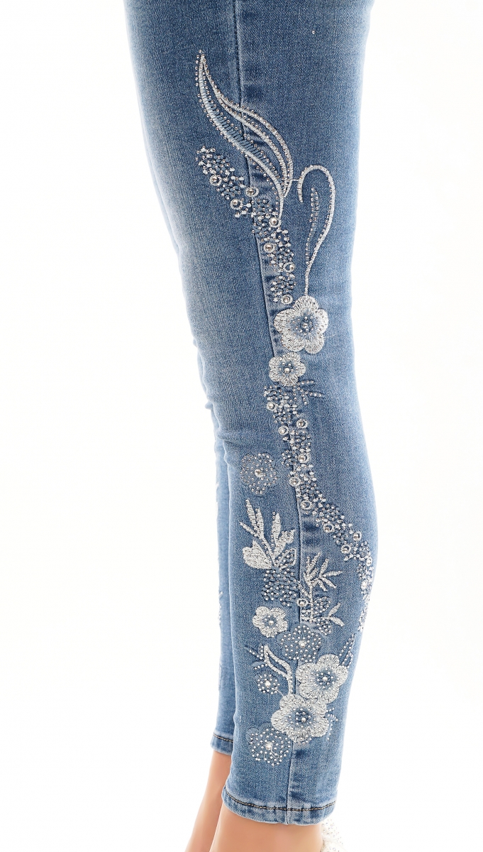 Push Up Jeans mit edler Stickerei-Verzierung in blue washed