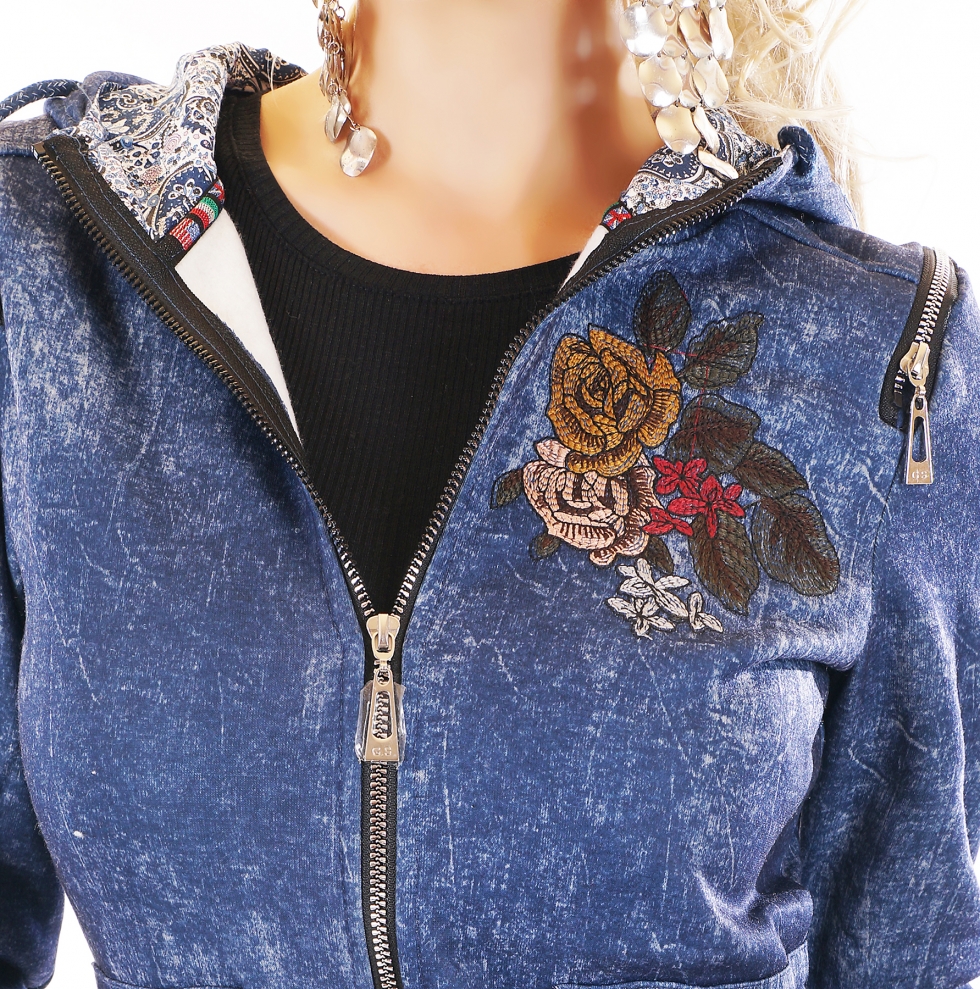 Sweat-Longmantel im Jeans-Look mit Stickerei-Verzierung in hellblau