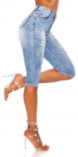 Preview: Capri- Used- Jeans mit Push-Up Look - blue washed