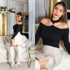 Preview: Schulterfreier Strick-Pulli mit Strassverzierung - schwarz