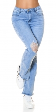 Preview: Moderne Bootcut Schlagjeans mit Vintage-Effekten - light blue