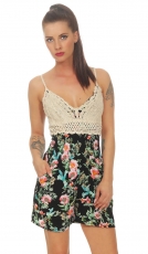 Blümchen-Overall mit süssem Häkeloberteil in multicolor/smaragd