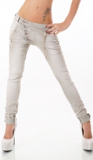 Crash-Jeans mit diagonaler Knopfleiste in beige