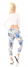 Preview: Modische Freizeithose mit frechen Skull-Prints in multicolor/blau