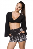 Preview: Moderne Shorts mit Blumen-Muster in schwarz/weiß