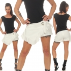 Preview: Süßer Hosenrock aus Volant und Ziergürtel - cremé weiß