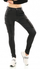 Sexy Lederlook-Hose im frechen Cargo-Design - schwarz