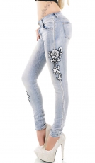 Röhrenjeans mit Blumen-Stickerei in light blue