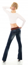 Bootcut-Jeans mit dezenter Waschung und Stretch-Gürtel in dark blue