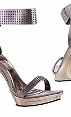 Party-Heels mit Nieten-Applikation & Glanz-Absatz in silver