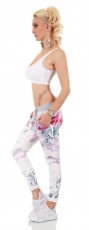 Preview: Lässige Freizeithose in Wildlederoptik mit fröhlich bunten Blumen-Prints in weiß