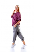 Preview: Moderner Sweat-Pullover mit Pailletten-Verzierung - beere