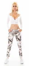 Preview: Lässige Boyfriend-Jeans im frechen Print-Design - weiß / braun