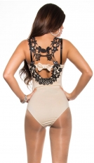 Exklusives Bodytop mit auffälliger Rückenansicht in beige