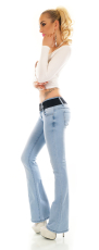 Modische Bootcut-Jeans mit Stretch-Gürtel in light blue
